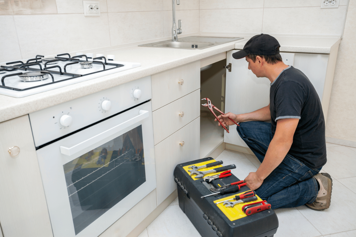Professional Plumbing Services: Why Hiring an Expert Proves Beneficial in the Long Run for Financial Growth!