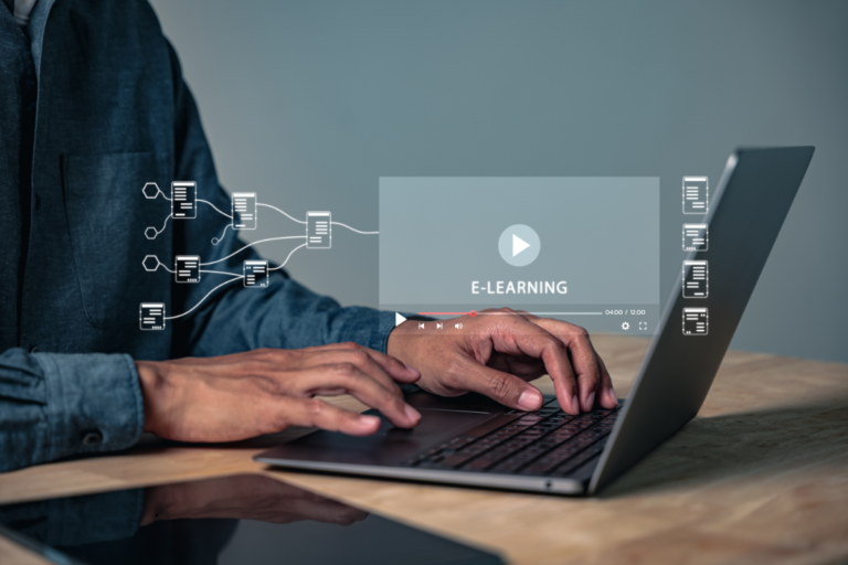 Modern Skill Upskilling – Bridging Career Gaps with Flexible Online Study