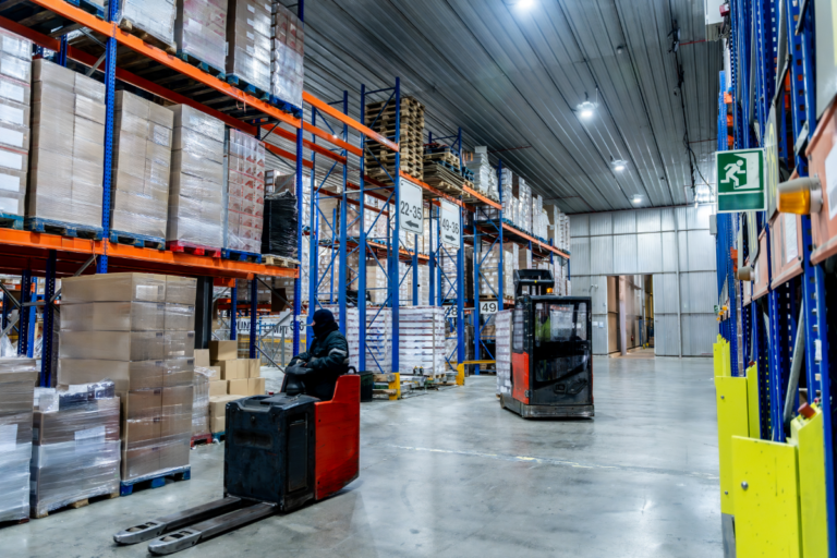 How Modern E-Commerce Logistics Mitigate Operational Risk